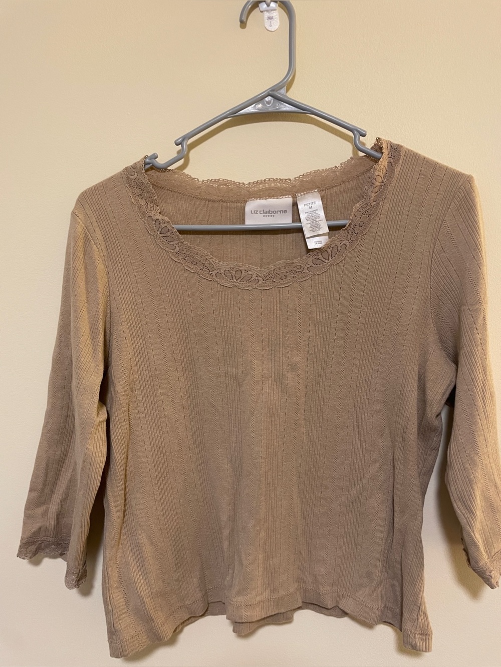 Liz Claiborne Taupe Ribbed Lace-Trim Long Sleeve Tee